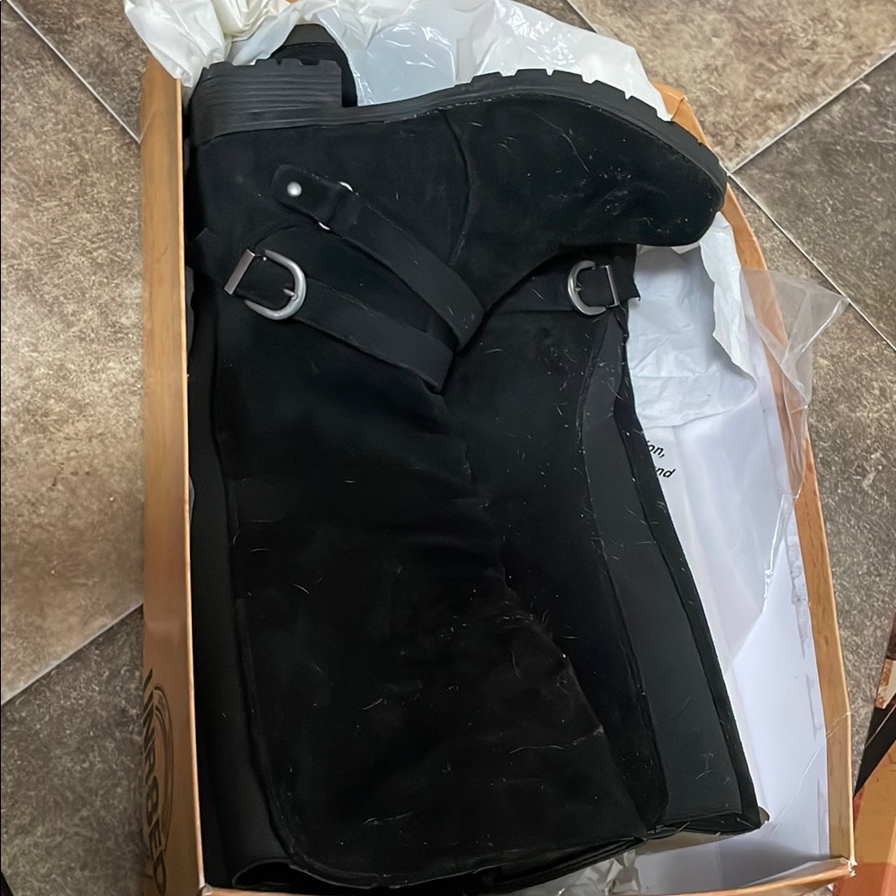 Black Knee-High Boots with Buckle Detail